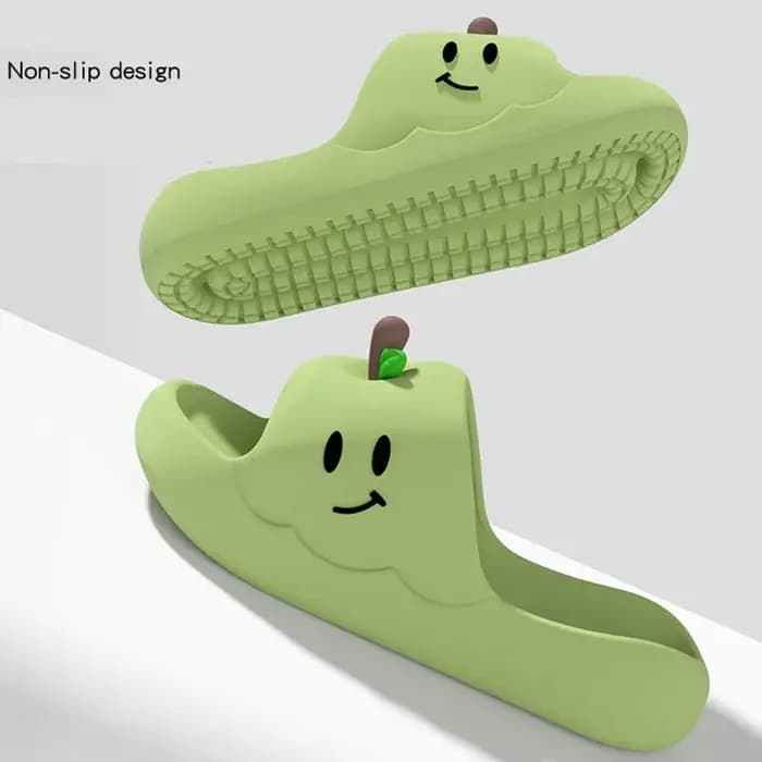Mignonnes pantoufles en EVA à semelle épaisse motif pomme de dessin animé pour femmes