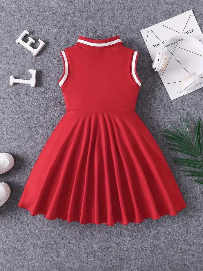 Robe vintage rouge sans manches à col polo – Jupe plissée avec accent de cœur pour filles