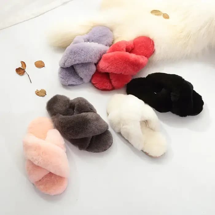 Pantoufles d'intérieur en laine véritable pour femmes