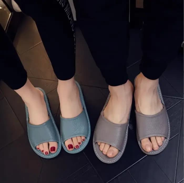 Pantoufles d'intérieur en cuir véritable pour hommes et femmes
