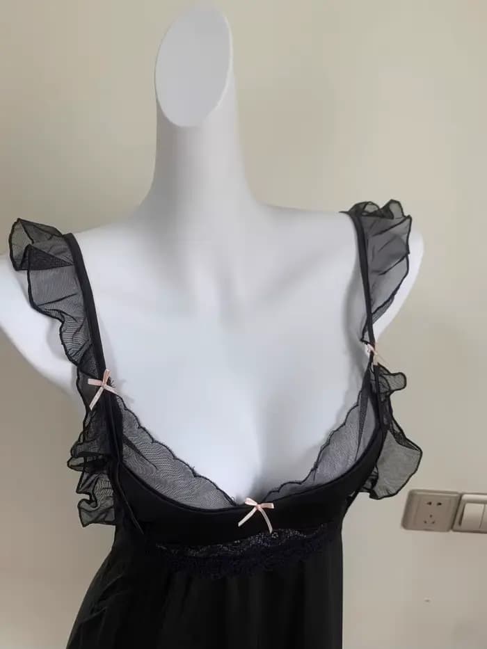 Chemise de nuit en dentelle à volants pour femmes