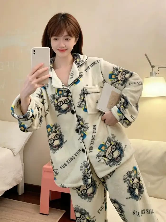 Ensemble de pyjama pour femme avec imprimé de lettres, mignon, chaud pour l'hiver, décontracté, doux, en polaire corail épaisse, vêtement de nuit vintage coréen.