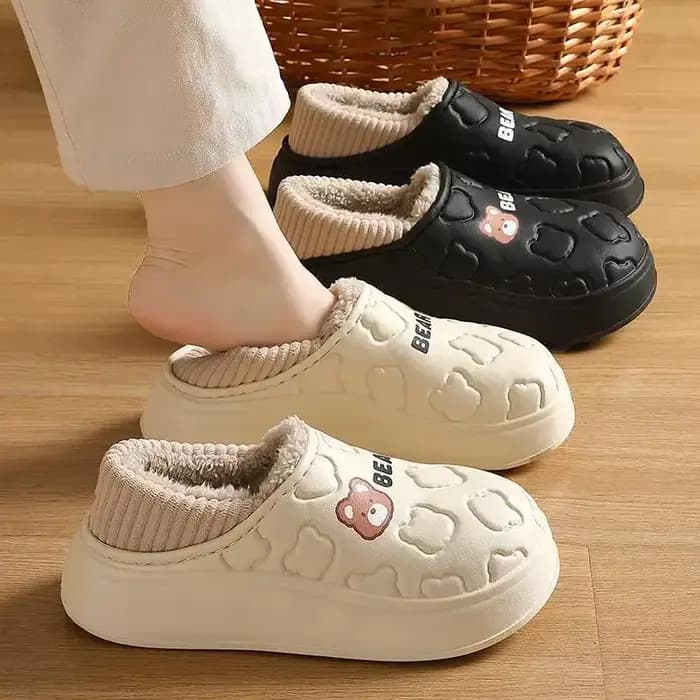 Pantoufles en coton imperméables ours mignon pour femmes