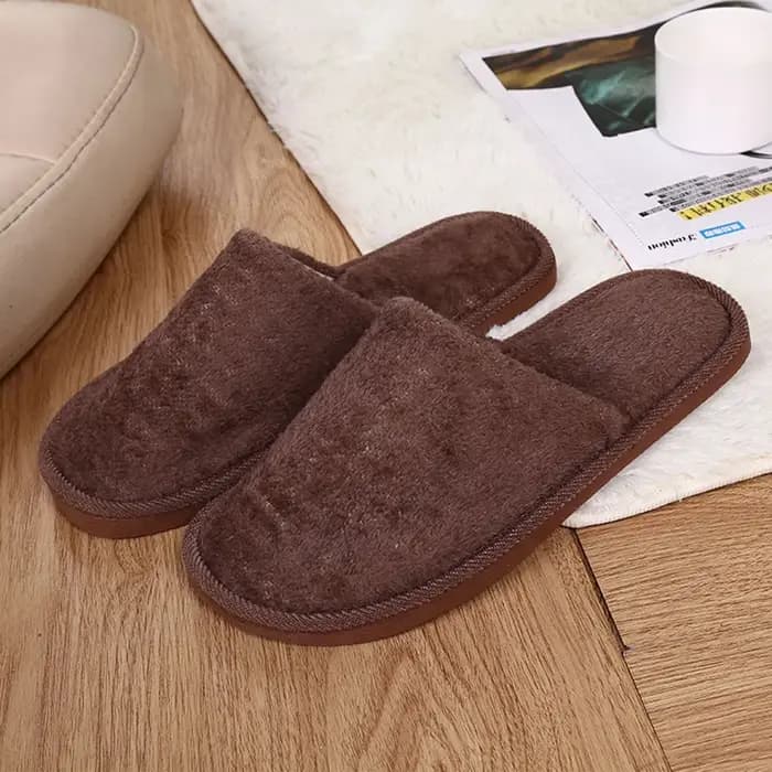 Pantoufles de maison en peluche de couleur unie pour hommes et femmes