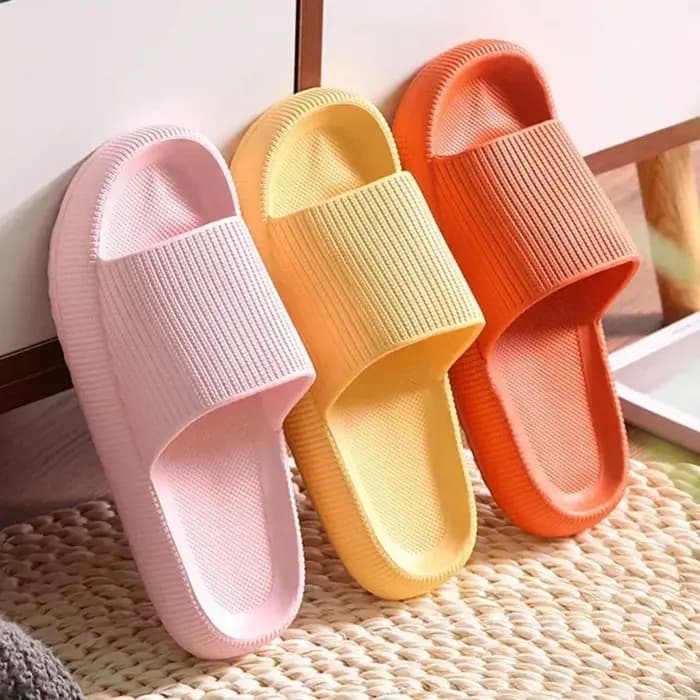 Haute qualité femmes épais pantoufles intérieur maison Eva semelle souple oreiller diapositives sandales femme été antidérapant plage tongs nouveau