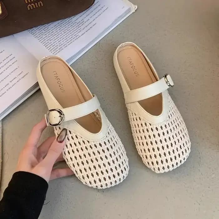 Baotou demi pantoufles 2025 été nouvelles chaussures maille respirant et confortable fond plat tissa