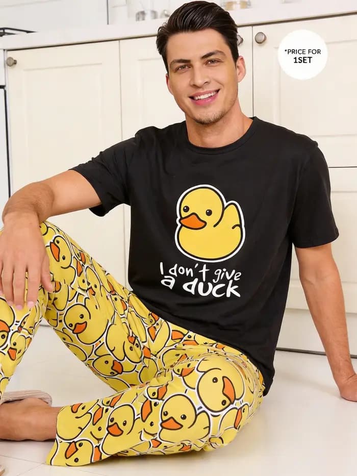 Un ensemble de pyjamas décontractés imprimés de canards