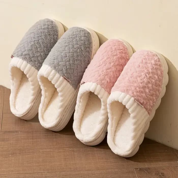 Chaussons d'intérieur antidérapants en peluche pour femmes et hommes