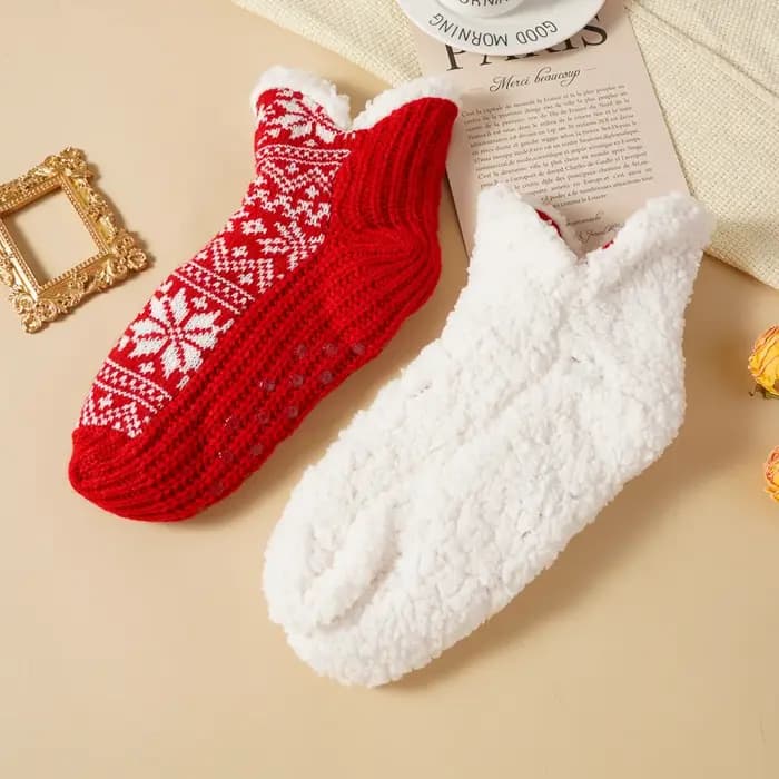 Chaussettes-pantoufles d'hiver pour femmes, doublées de polaire, motif flocon de neige de Noël, tricotées, antidérapantes, chaudes et confortables pour la maison.
