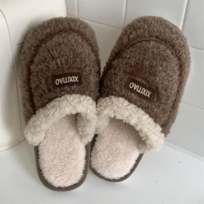 Chaussons en fourrure douce et épaisse avec nœud en forme de lettre tendance