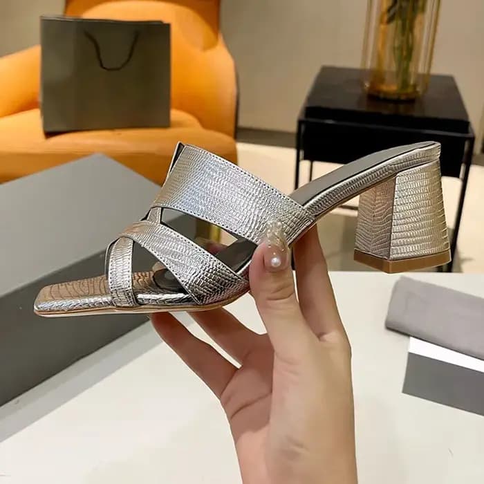 Pantoufles en cuir véritable à bout carré pour femmes