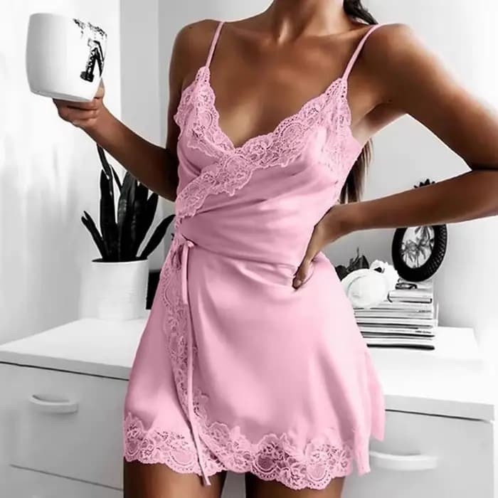 Chemise de nuit sexy en satin pour femmes