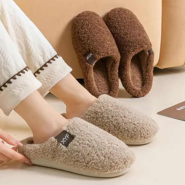 Pantoufles en fourrure confortables pour femmes