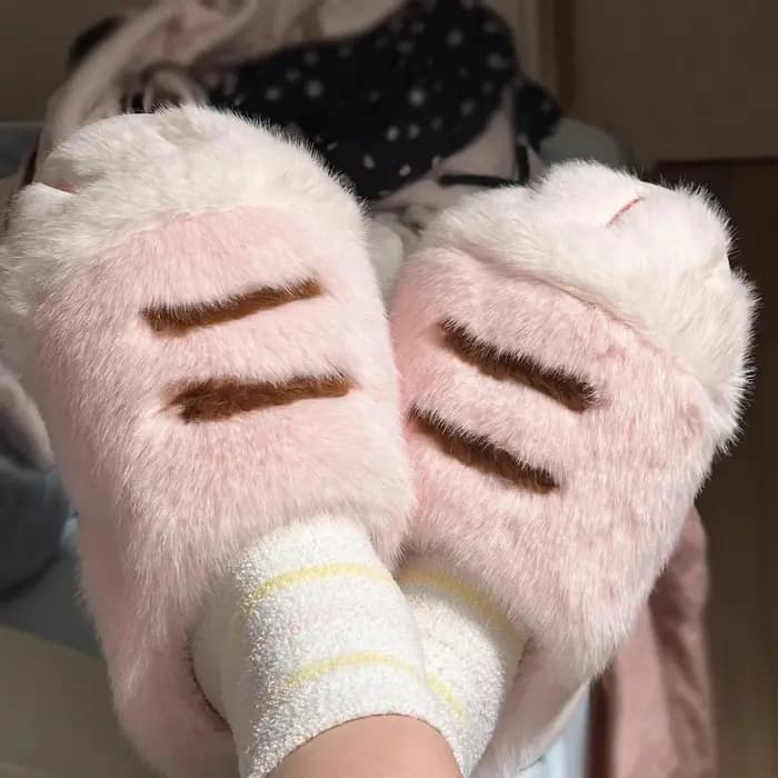 Pantoufles Patte de Chat Douillettes pour Femme – Chaussons d'Hiver Moelleux pour la Maison
