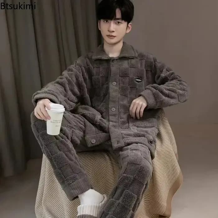 Ensemble de pyjama homme 2026 – Nouveauté mode en flanelle épaisse à manches longues, deux pièces pour la maison, tenue de détente chaude en velours corail