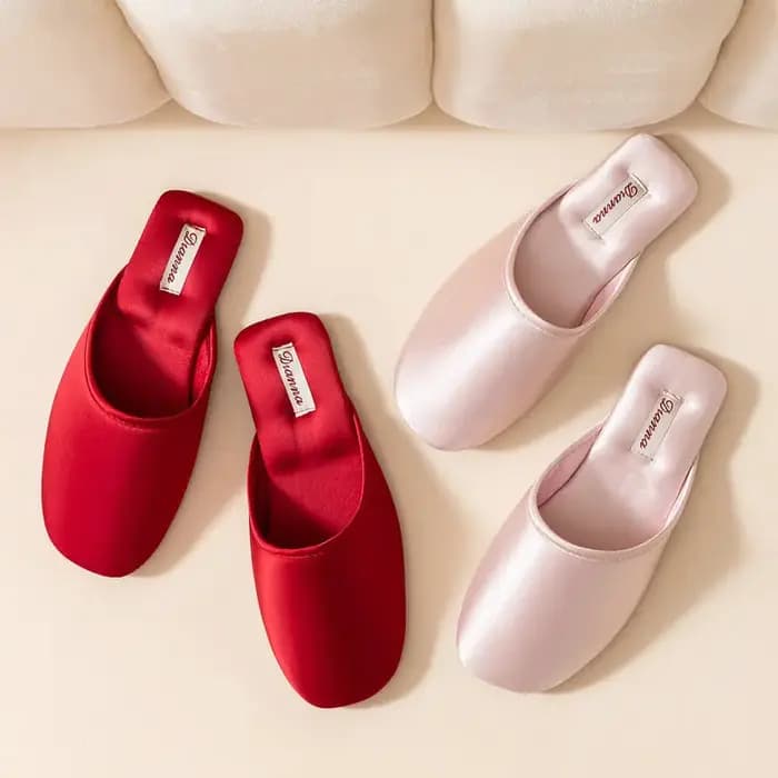 Pantoufles en satin de couleur unie pour femmes