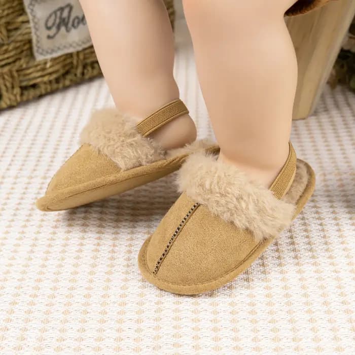 Sandales en peluche coordonnantes pour bébé fille