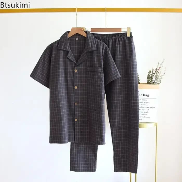 Pyjama Homme Printemps-Été 2026 – Ensemble Haut Manches Courtes et Pantalon en Coton Lavé à Carreaux Simples – Tenue d'Intérieur