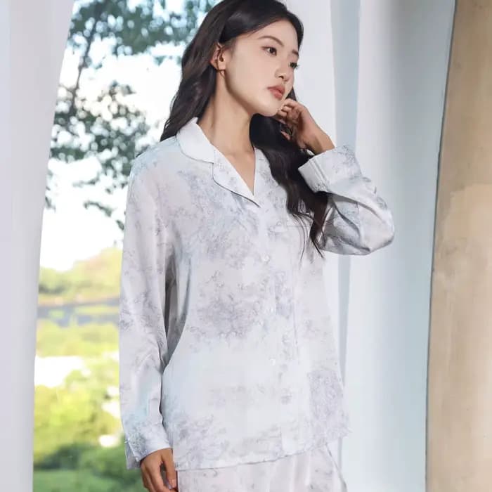 Ensemble de pyjama en satin soyeux pour femmes