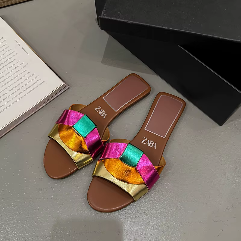 Nouvelles pantoufles d'été de créateur pour femmes, couleur unie, tendance, chaussures pour femmes