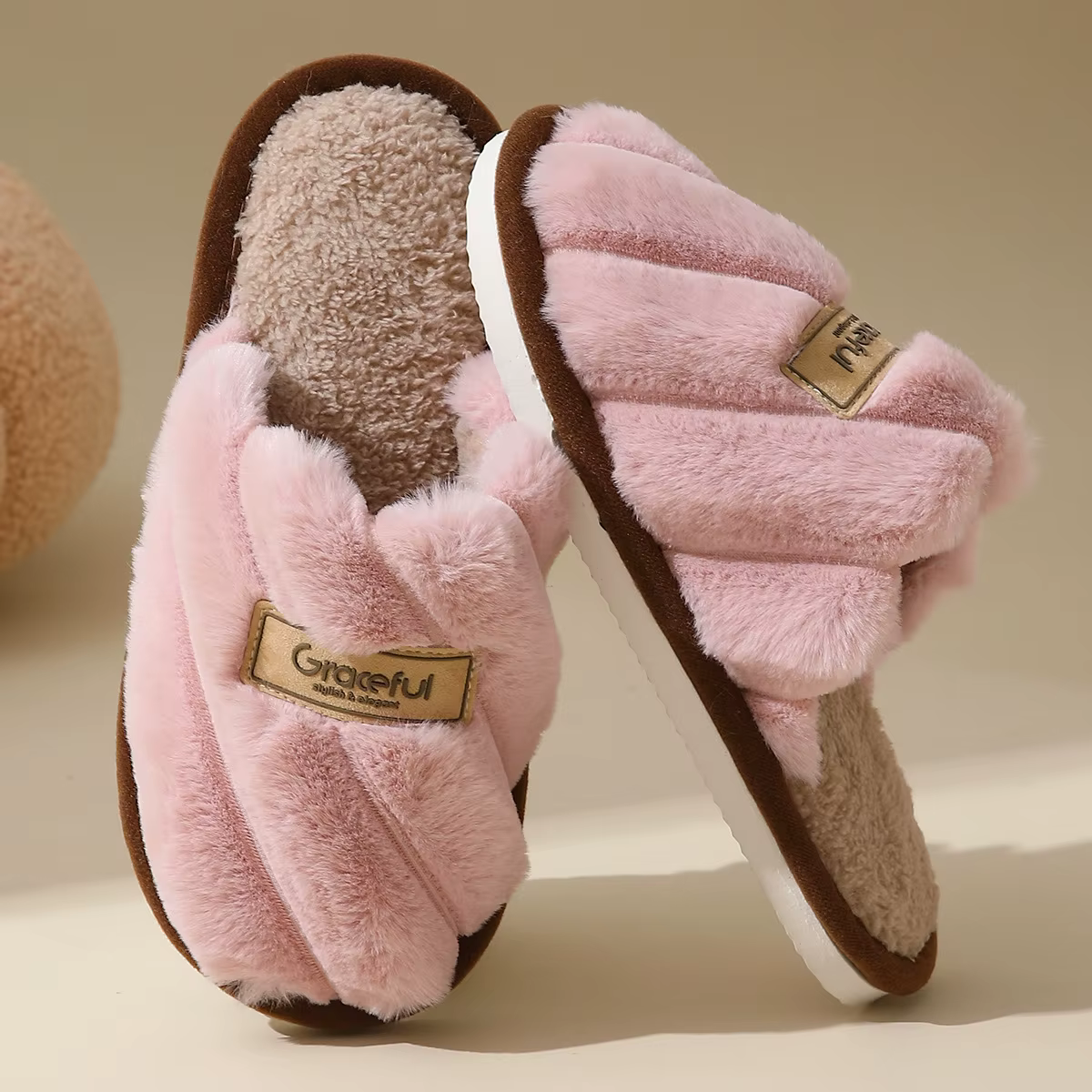 Pantoufles chaudes d'hiver en peluche pour femmes, chaussures souples antidérapantes, confortables, 