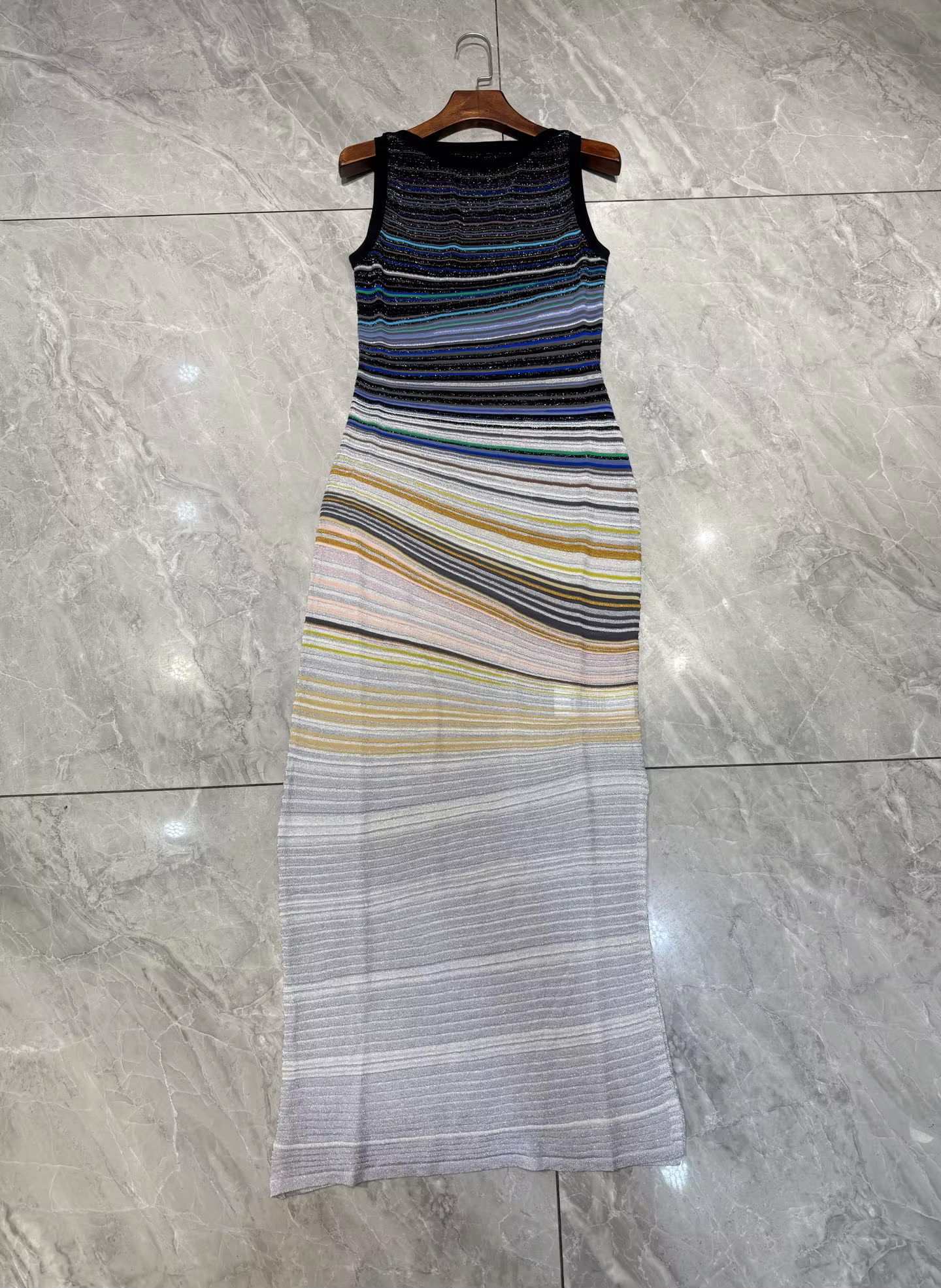 Robe longue rayée colorée pour femme GuliChic, col rond, sans manches, vintage, élégante, brillante,