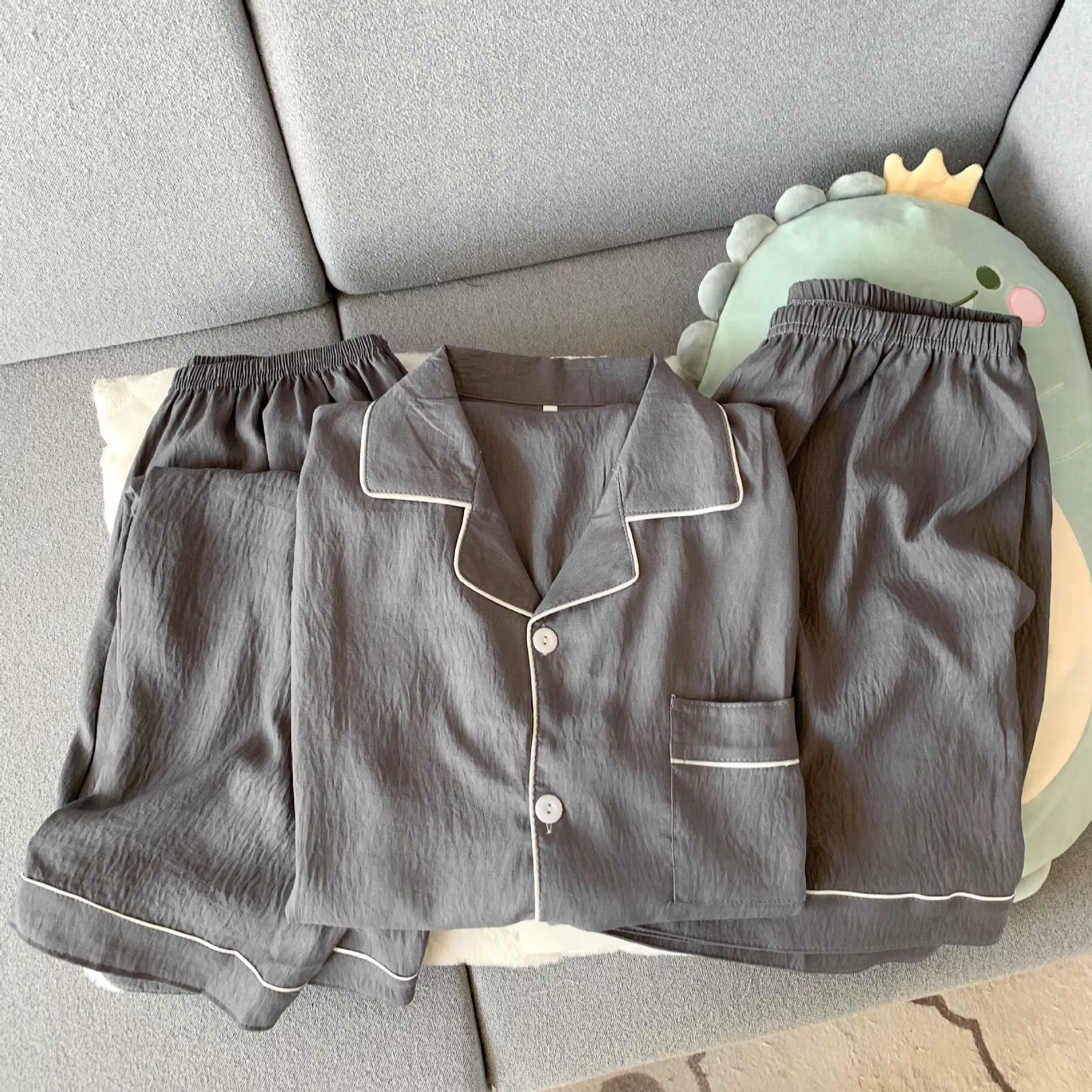 Pyjama d'été pour homme à manches courtes : Ensemble 3 pièces simple, uni, de haute qualité, style v