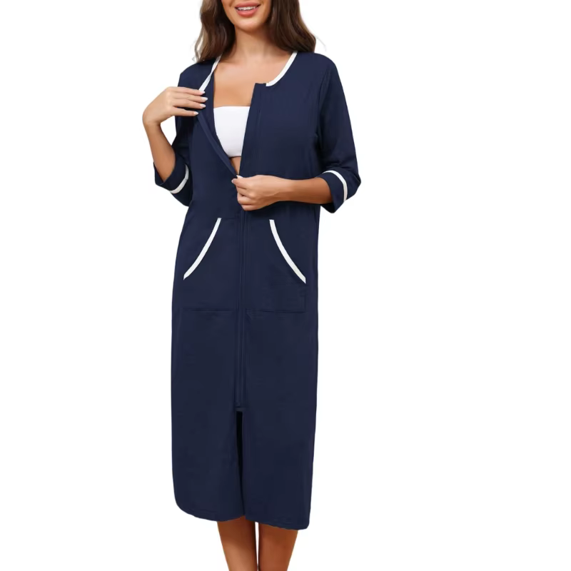 Robe de détente pour femmes avec manches trois quarts et fermeture éclair sur le devant, idéale pour