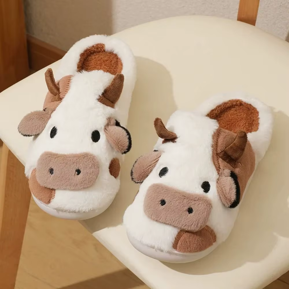 1 paire de pantoufles en forme de vache antidérapantes, style dessin animé, avec bout enveloppé, cha