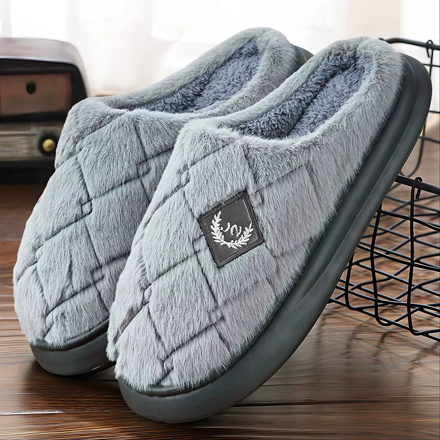 Pantoufles d'hiver en daim de couleur unie pour hommes, antidérapantes, chaudes, confortables et ada