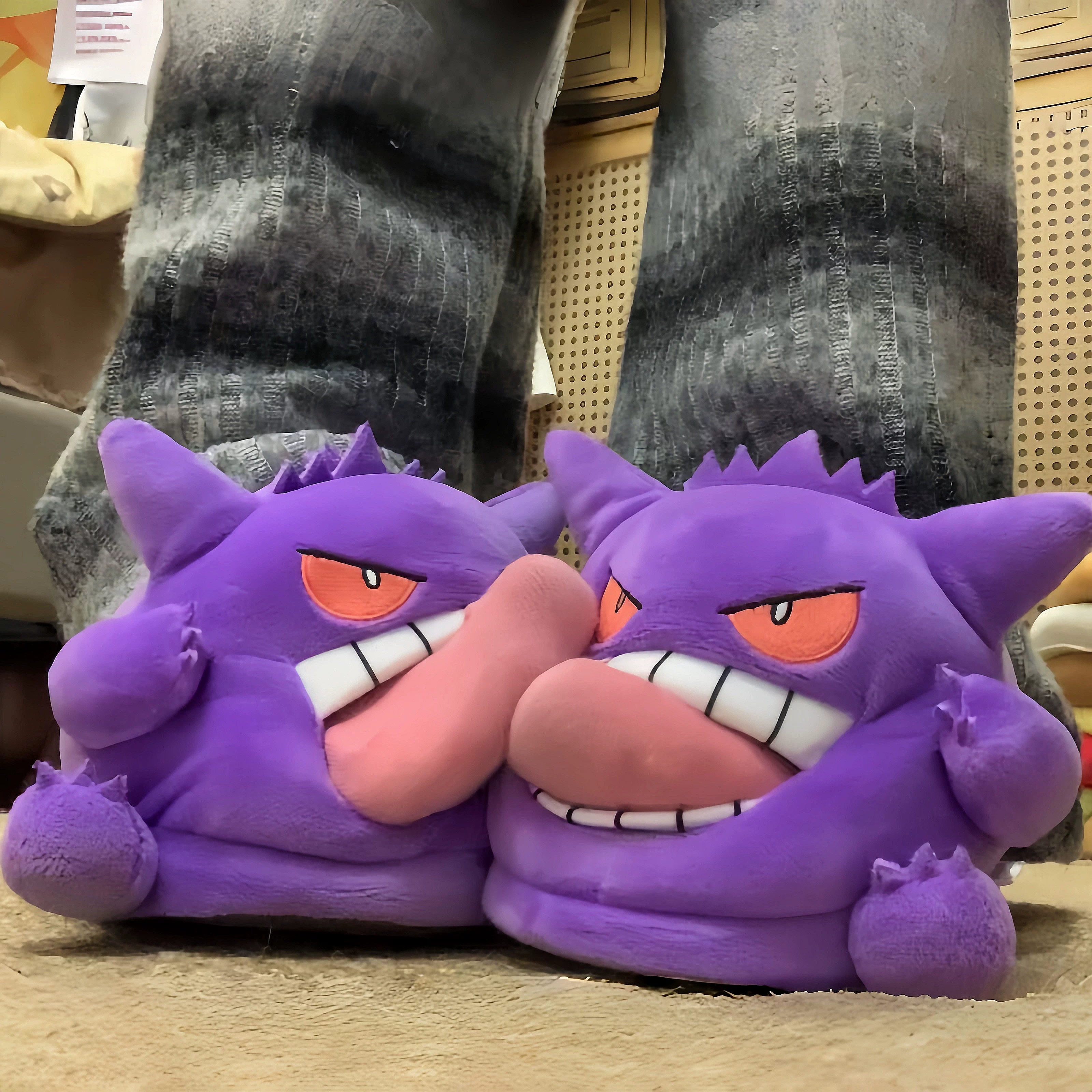 Pantoufles Gengar amusantes avec langue dégagée, semelle souple, pantoufles d'intérieur mignonnes et