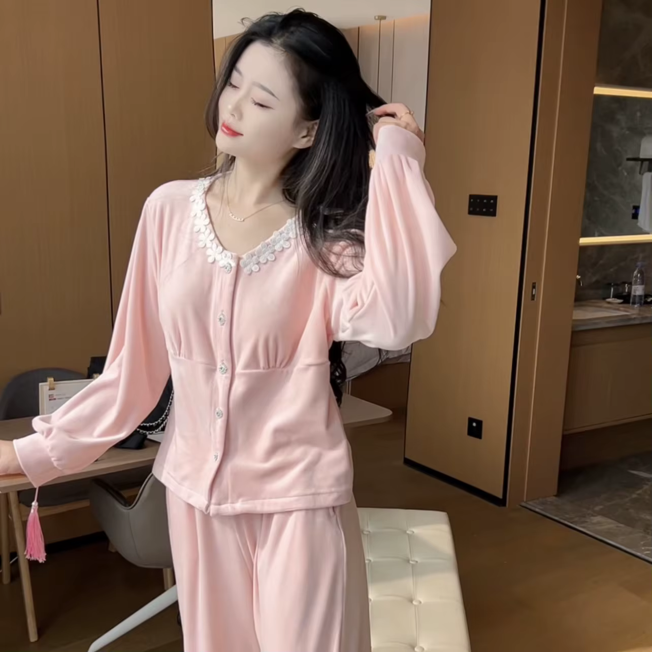 Pyjama en velours doux et amincissant pour femme 2026 avec coussinets de poitrine, manches longues e