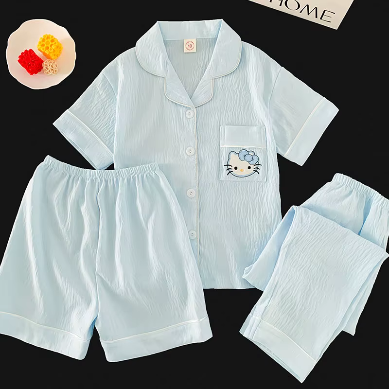 Adorable ensemble pyjama trois pièces HELLO KITTY, un haut à manches courtes et un short et un panta