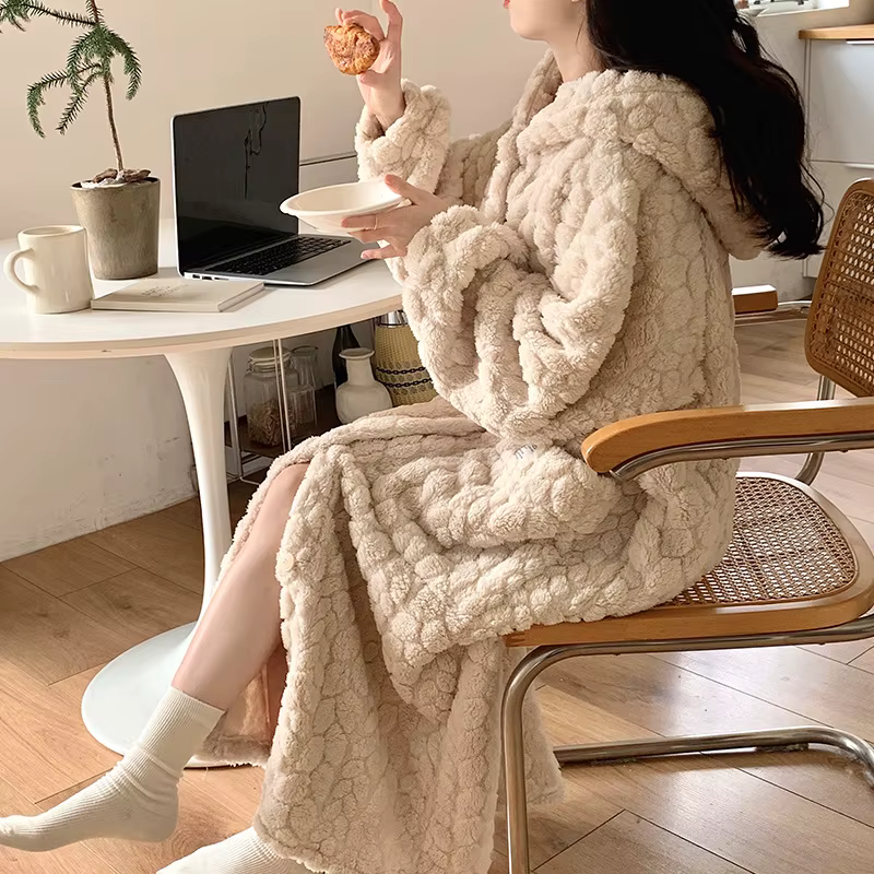 Robe de nuit d'hiver 2026 pour femme avec poches, pyjama chaud en polaire, nuisette une pièce à capu