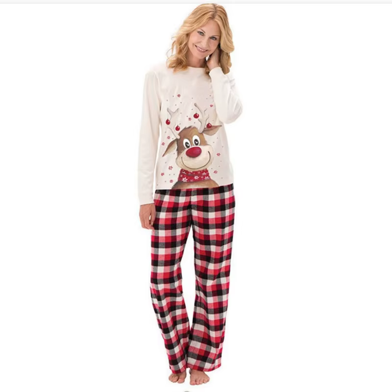 Ensembles de pyjamas assortis pour la famille de Noël