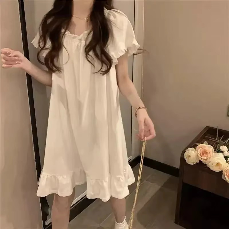 Chemises de nuit blanches pour femmes