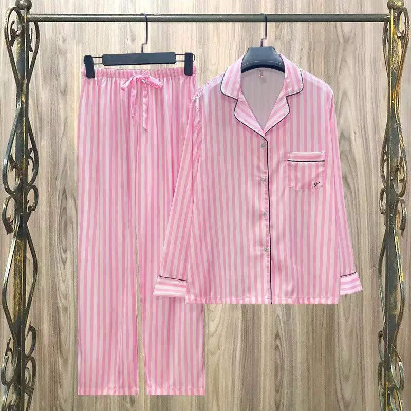 Ensemble pyjama en satin rayé pour femmes