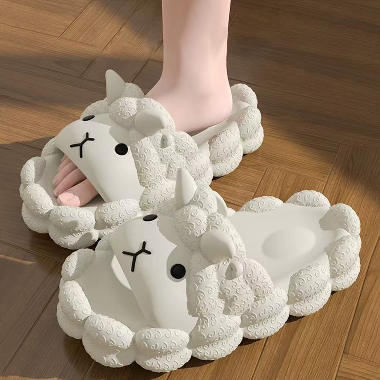 Pantoufles de mouton mignonnes pour femmes