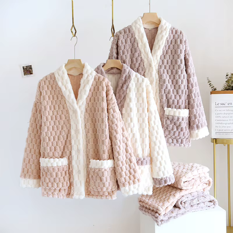 Pyjama en molleton de corail pour femme