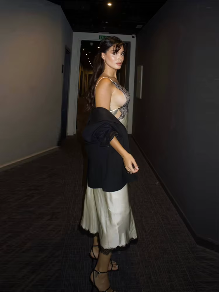 Robe à bretelles en Satin blanc pour femmes