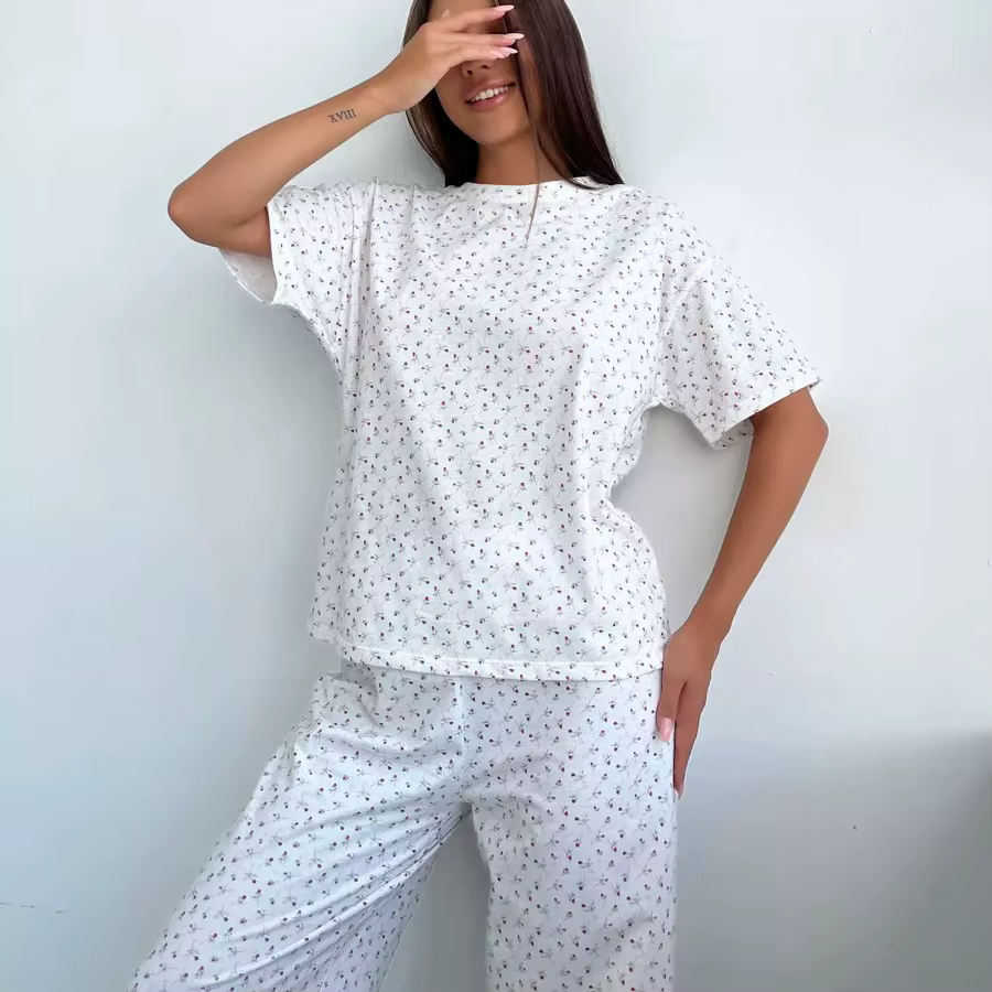 Nouveaux pyjamas pour femmes de style américain avec imprimé floral en forme de cœur