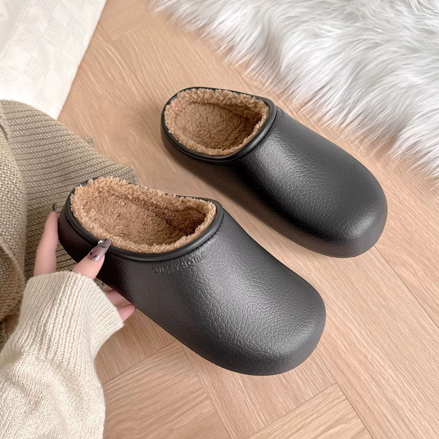 Pantoufles d'hiver imperméables pour femmes