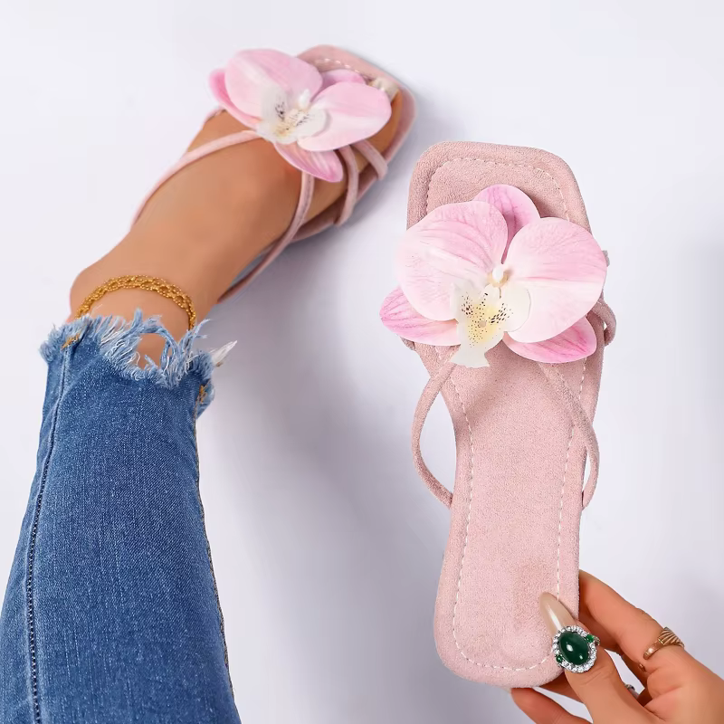 Nouvelles pantoufles à enfiler pour femmes